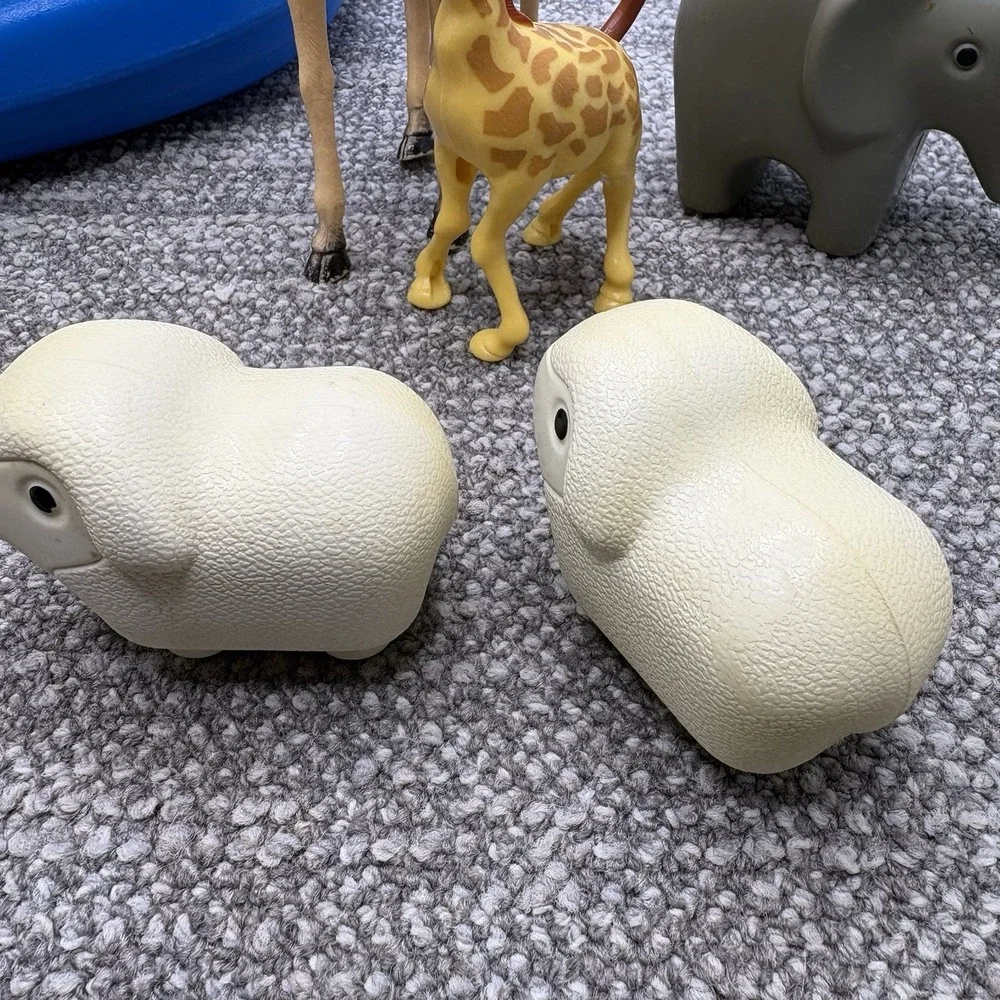 Little Tikes VTG Ark With Animals Noah Bathtub Pool Fun Great‎ Find